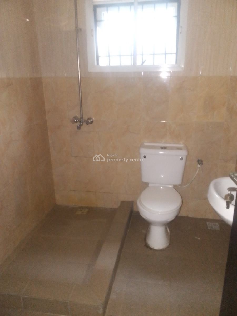 Well Maintained 3 Bedroom Flat, Majek Area.., Sangotedo, Ajah, Lagos, Flat / Apartment for Rent