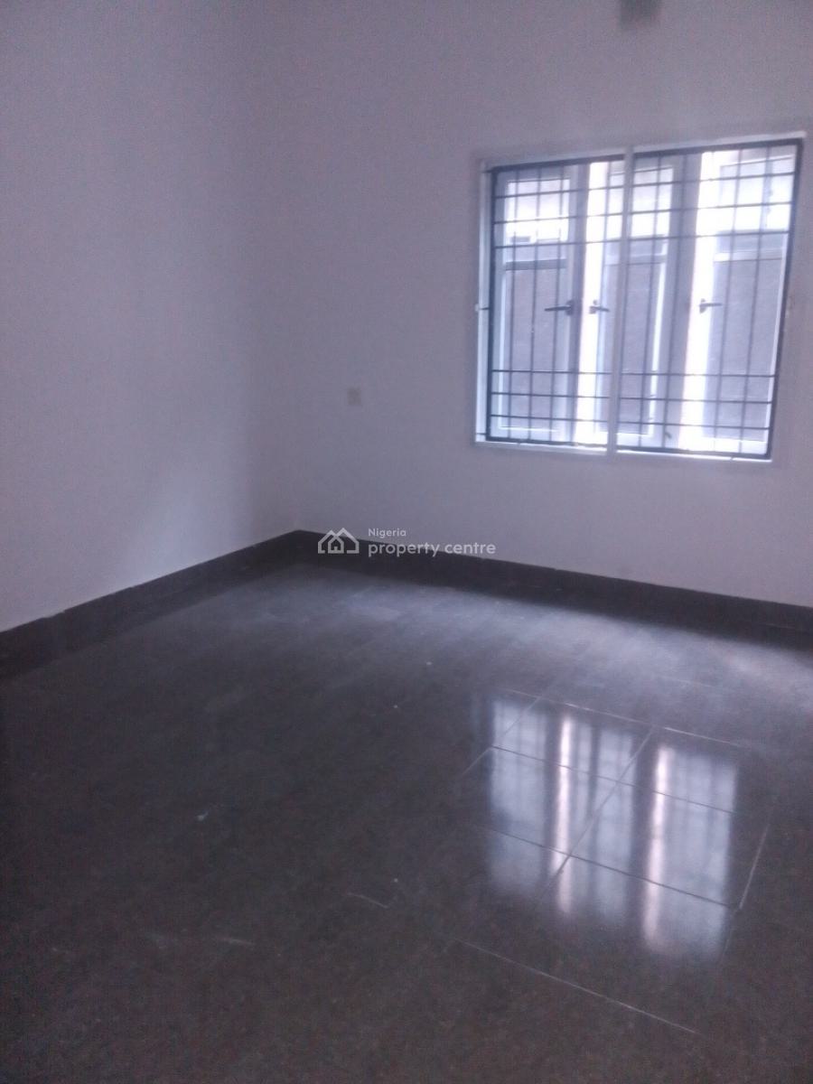 Well Maintained 3 Bedroom Flat, Majek Area.., Sangotedo, Ajah, Lagos, Flat / Apartment for Rent
