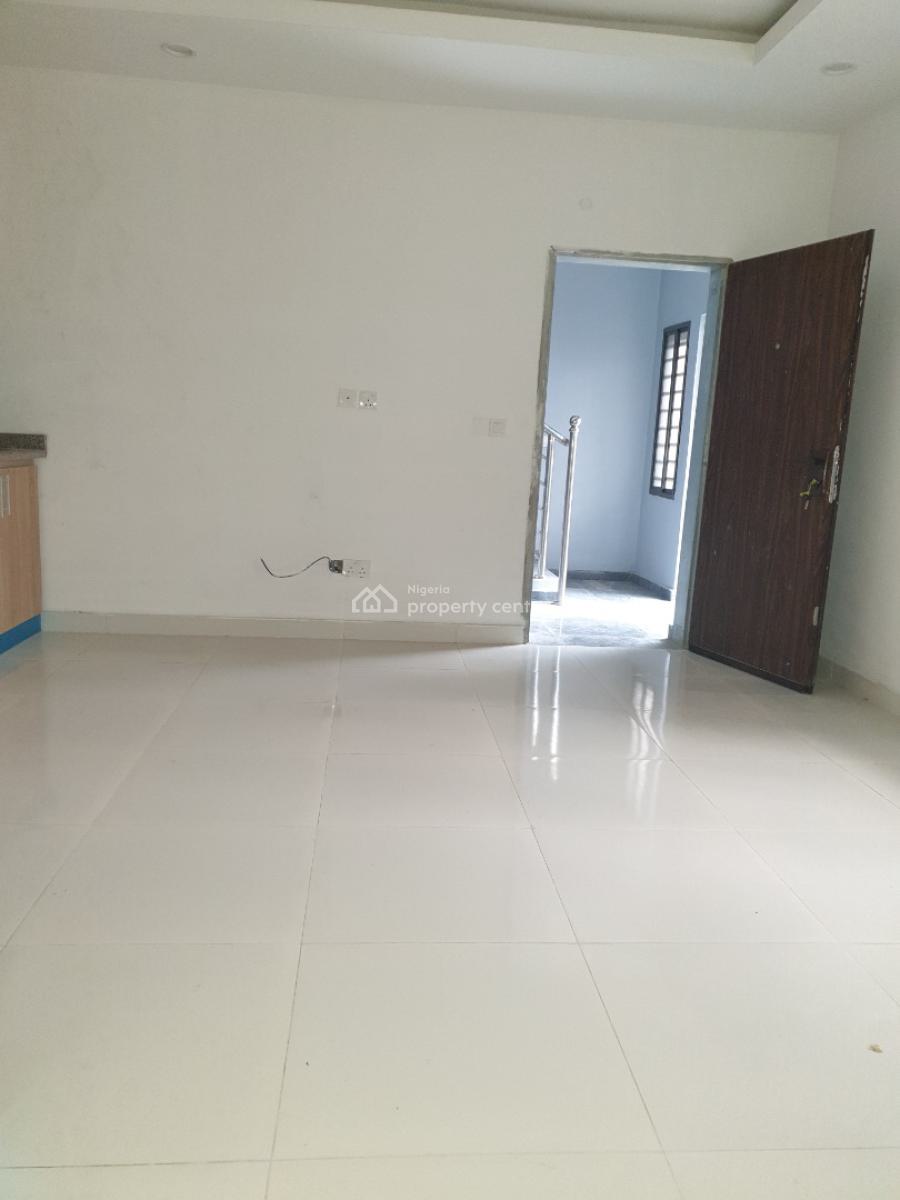 Spacious Studio Mini Flat Service, Spg Road Ologolo, Lekki, Lagos, Mini Flat (room and Parlour) for Rent