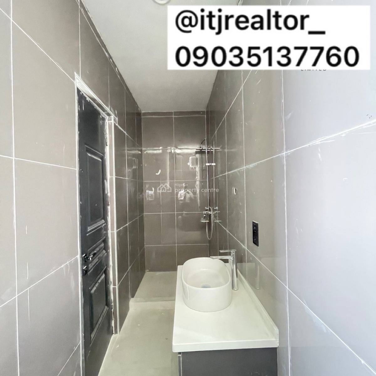 Lovely 2 Bedroom Apartment with Swimming Pool and Bq, Lekki Phase 1, Lekki, Lagos, Block of Flats for Sale