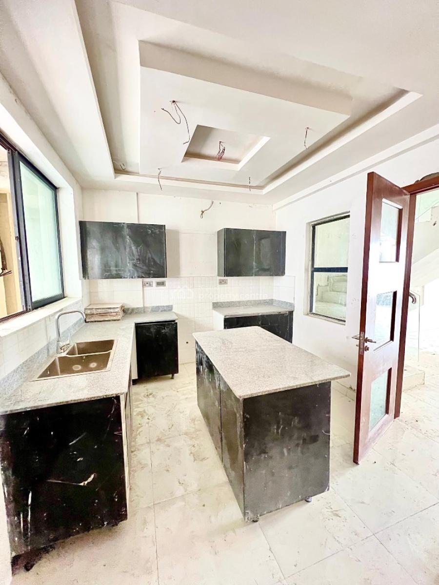 Newly Built 2 Bedroom Maisonette with Pool and Gym, Lekki Phase 1, Lekki, Lagos, House for Rent