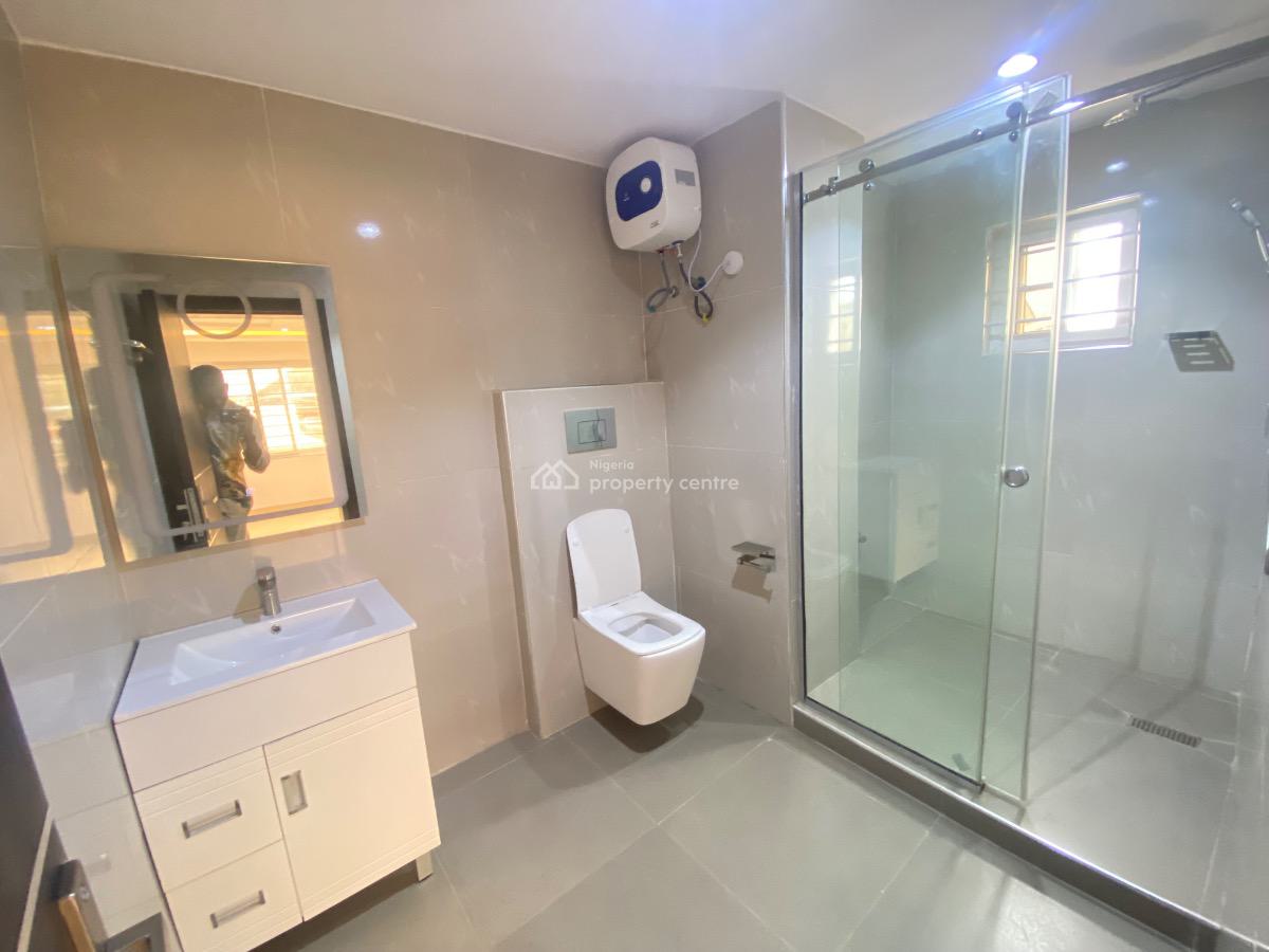 Luxury 3 Bedroom with Bq, Off Babatunde Anjose, Lekki Phase 1, Lekki, Lagos, Flat / Apartment for Rent