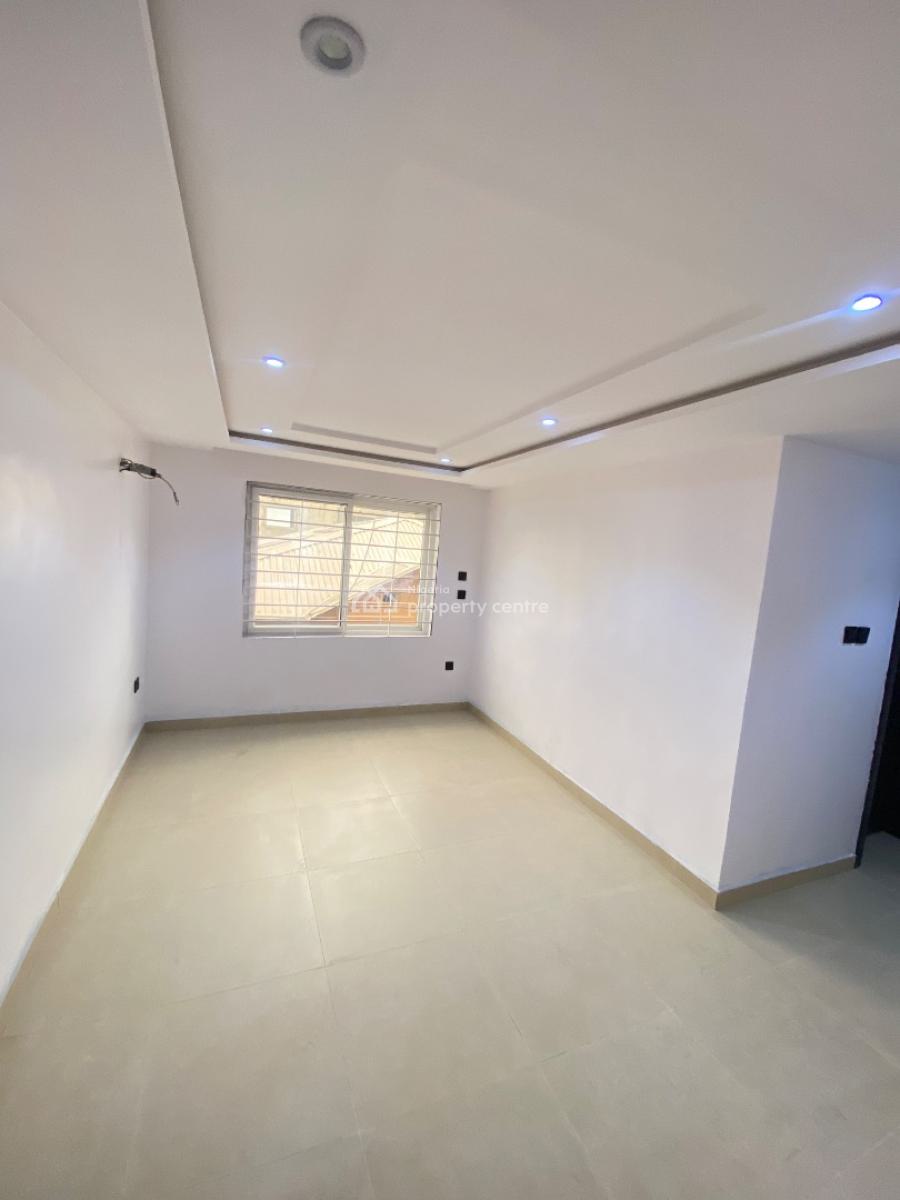 Luxury 3 Bedroom with Bq, Off Babatunde Anjose, Lekki Phase 1, Lekki, Lagos, Flat / Apartment for Rent