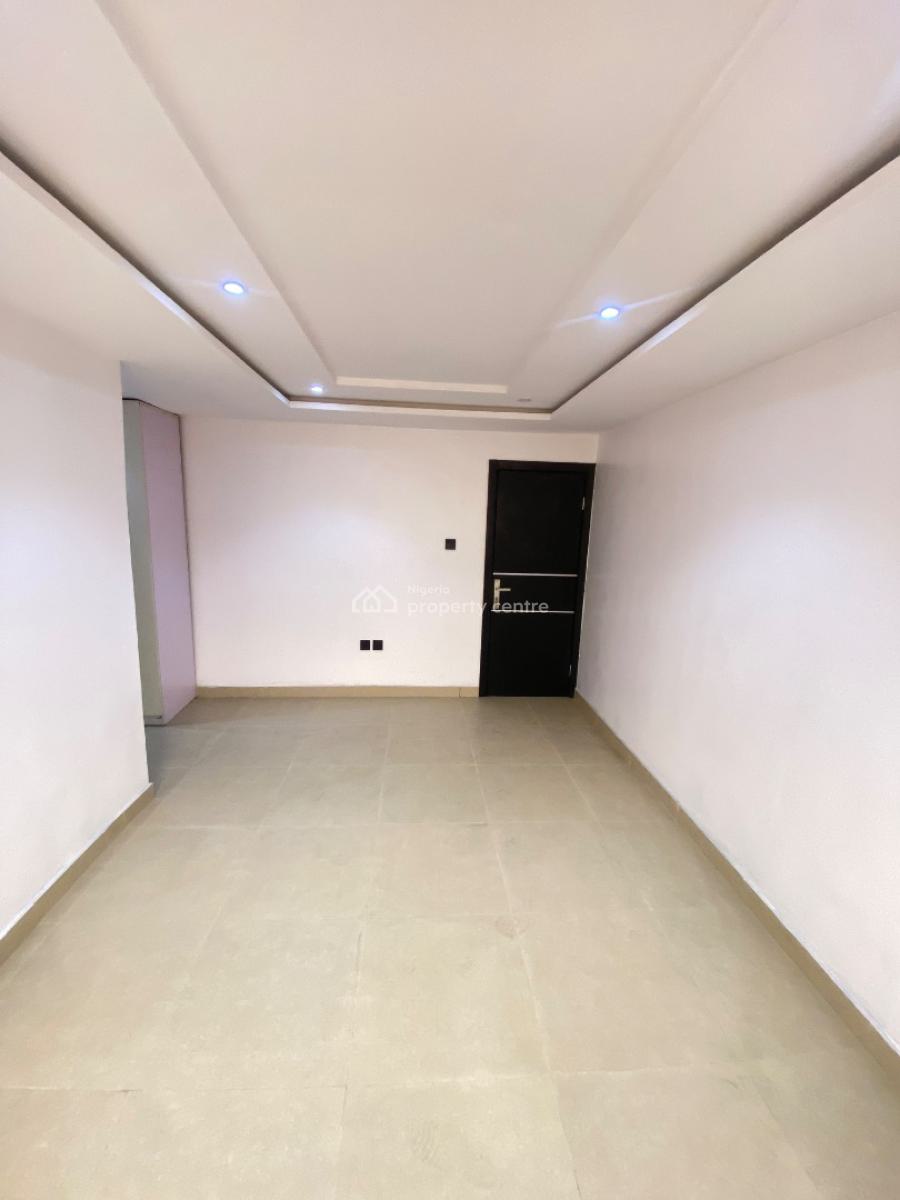 Luxury 3 Bedroom with Bq, Off Babatunde Anjose, Lekki Phase 1, Lekki, Lagos, Flat / Apartment for Rent