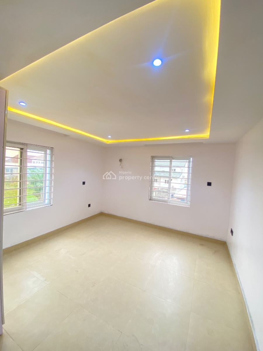 Luxury 3 Bedroom with Bq, Off Babatunde Anjose, Lekki Phase 1, Lekki, Lagos, Flat / Apartment for Rent