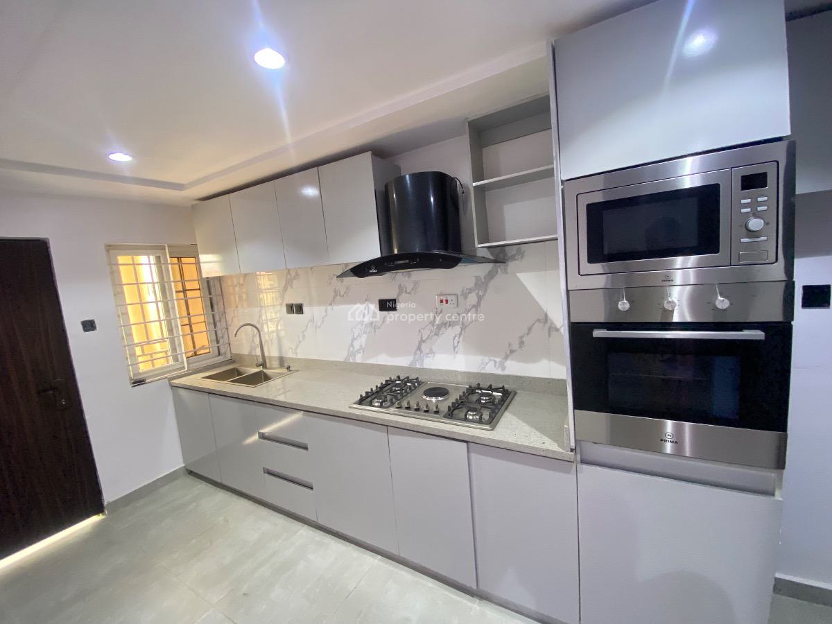 Luxury 3 Bedroom with Bq, Off Babatunde Anjose, Lekki Phase 1, Lekki, Lagos, Flat / Apartment for Rent