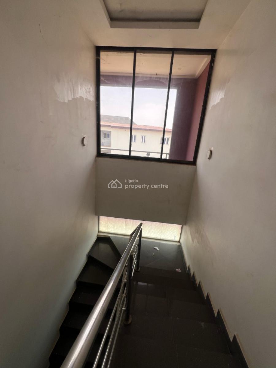 Spacious 4-bedroom Terrace with Bq, Jahi, Abuja, Terraced Duplex for Rent