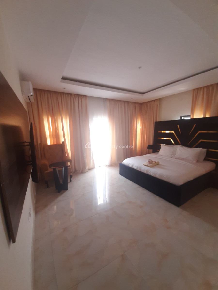 Serviced 3 Bedroom En-suite Flat with 1 Room Bq, Rnting Without Furni, Oniru, Victoria Island (vi), Lagos, Flat / Apartment for Rent