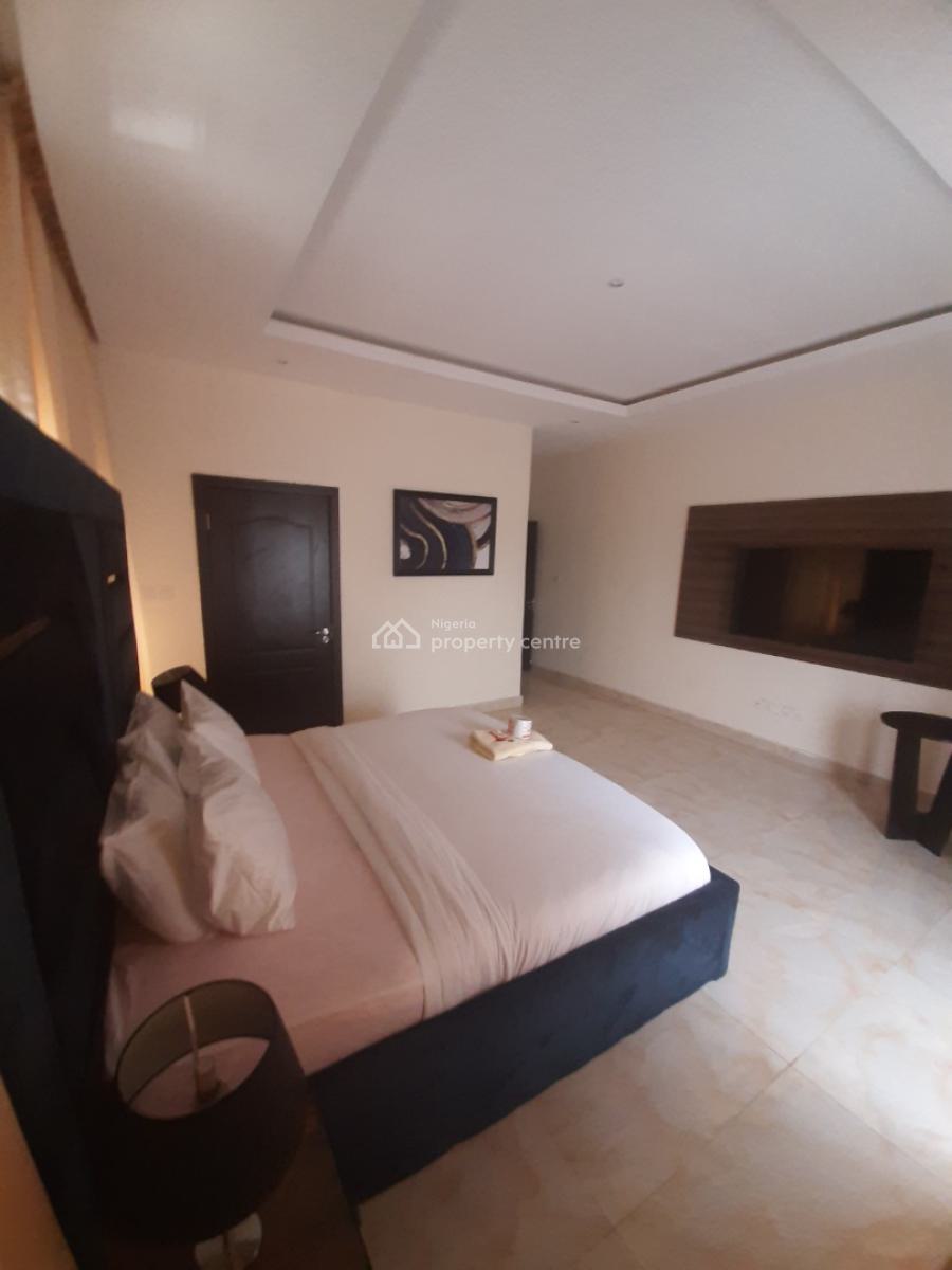 Serviced 3 Bedroom En-suite Flat with 1 Room Bq, Rnting Without Furni, Oniru, Victoria Island (vi), Lagos, Flat / Apartment for Rent