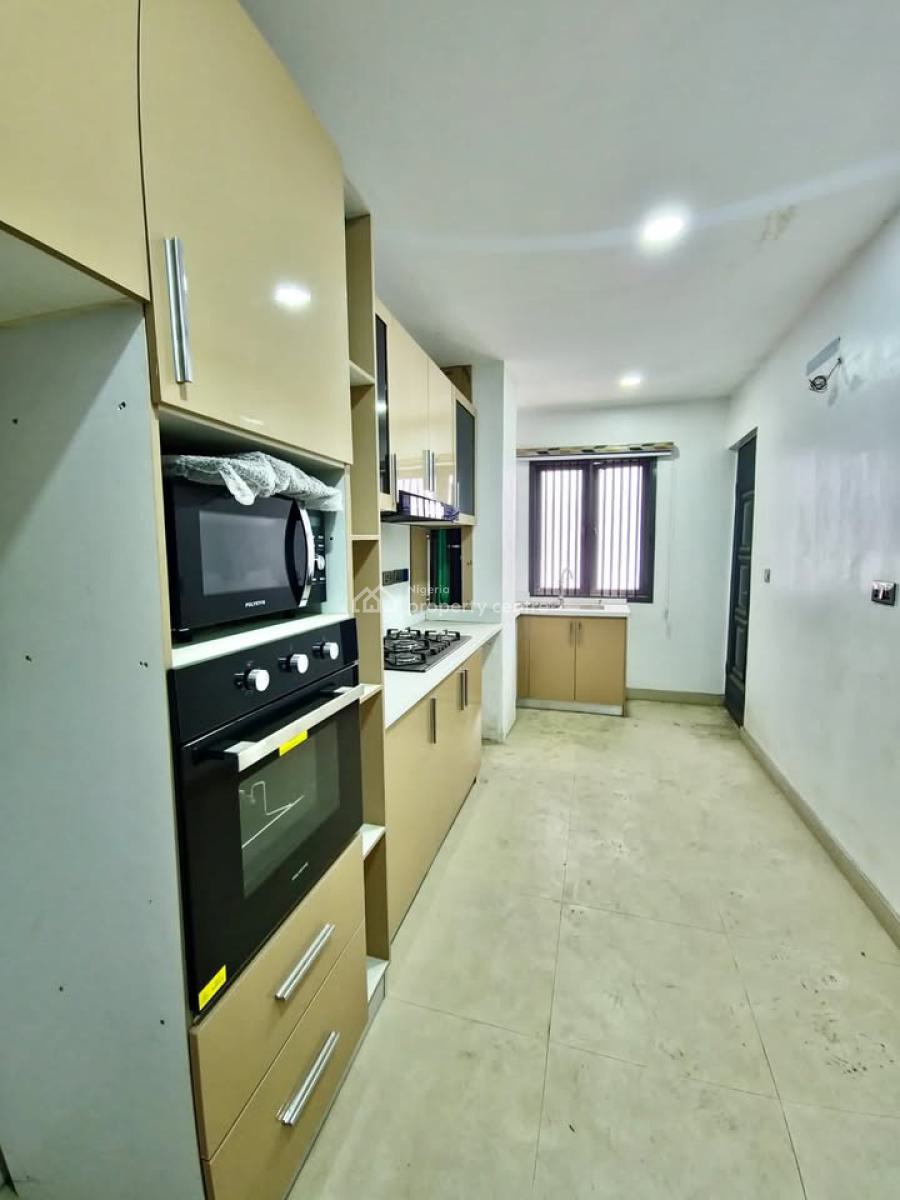 a Lovely 4bedroom Massionette Duplex,, Secured Estate, Surulere, Lagos, House for Sale