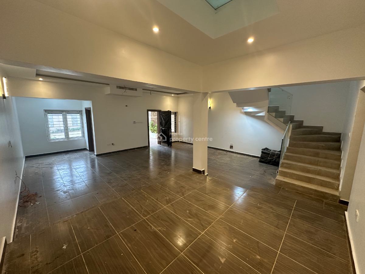 Luxury 4 Bedroom Terrace Duplex with Bq, Guzape District, Abuja, Terraced Duplex for Sale