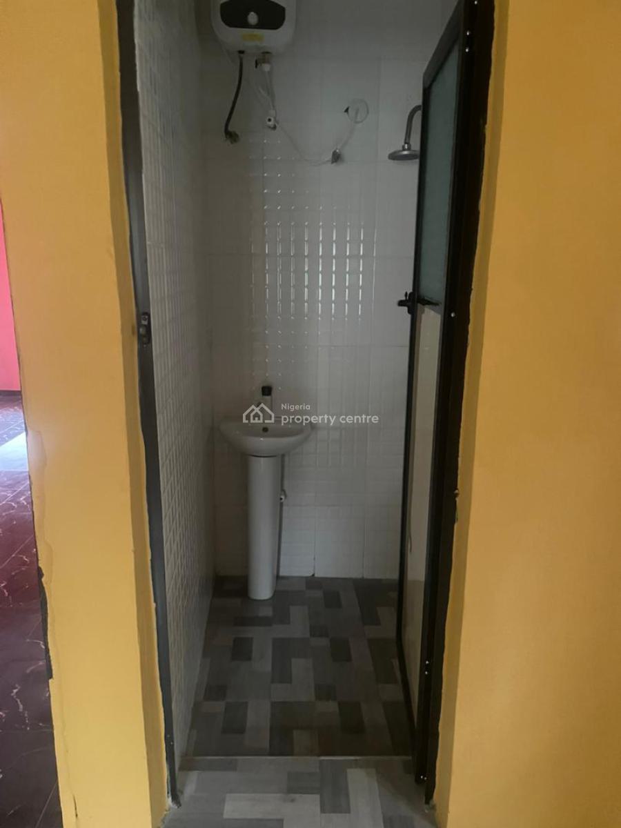 Luxury 2 Bedroom Flat at 10 Ikola Road Ipaja, Ipaja, Lagos, Flat / Apartment for Rent