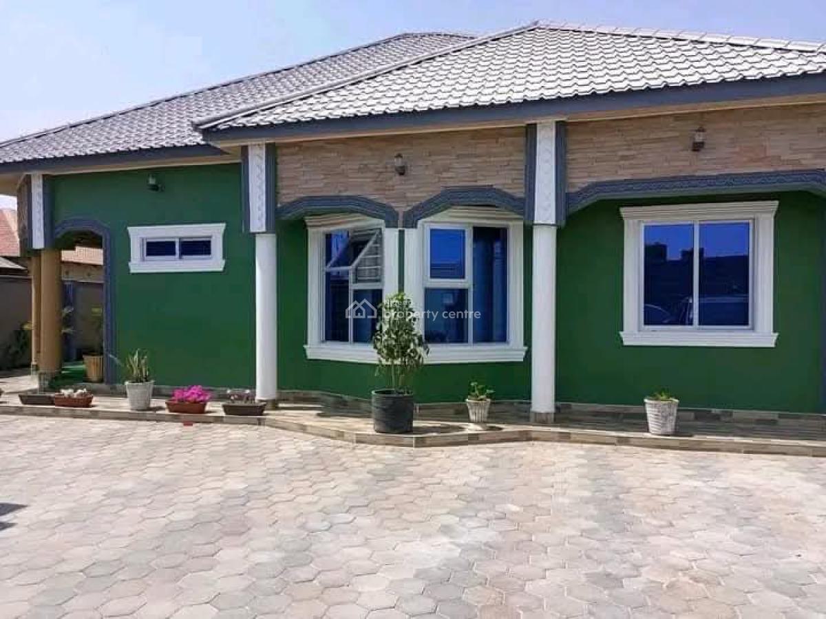 Exquisite 4 Bedrooms Detached Bungalow with Bq in a Prime Estate, Ikeja, Lagos, Detached Bungalow for Sale