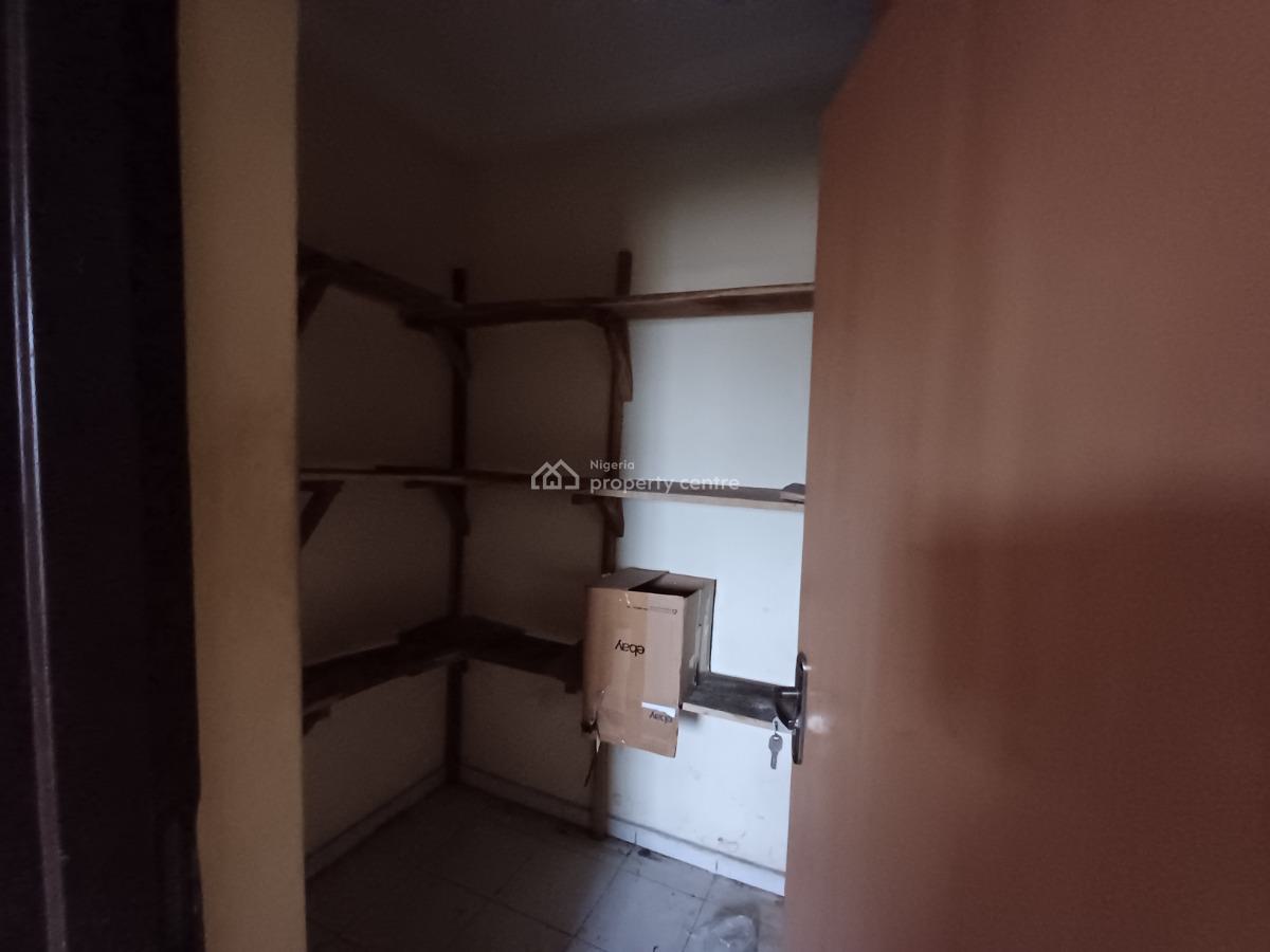 3 Bedroom Flat on The Second Floor, Maitama District, Abuja, Flat / Apartment for Rent