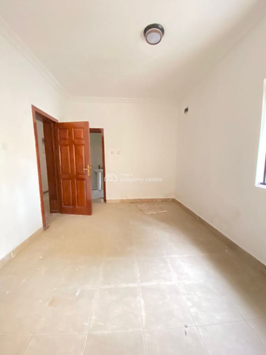 Nice 3 Bedroom Apartment, Lekki Phase 1, Lekki, Lagos, Flat / Apartment for Rent