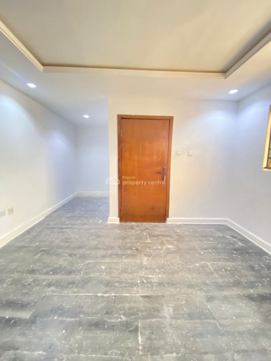 Nice 3 Bedroom Apartment, Lekki Phase 1, Lekki, Lagos, Flat / Apartment for Rent