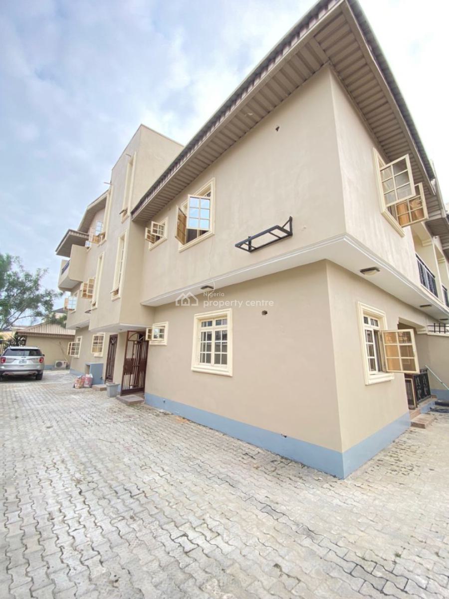Nice 3 Bedroom Apartment, Lekki Phase 1, Lekki, Lagos, Flat / Apartment for Rent