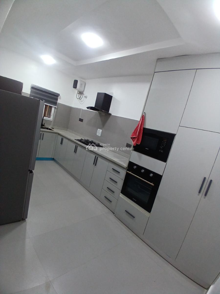 Fully Furnished 2 Bedroom Block of Flat, Guzape Abuja Diplomatic Zone, Guzape District, Abuja, House for Rent
