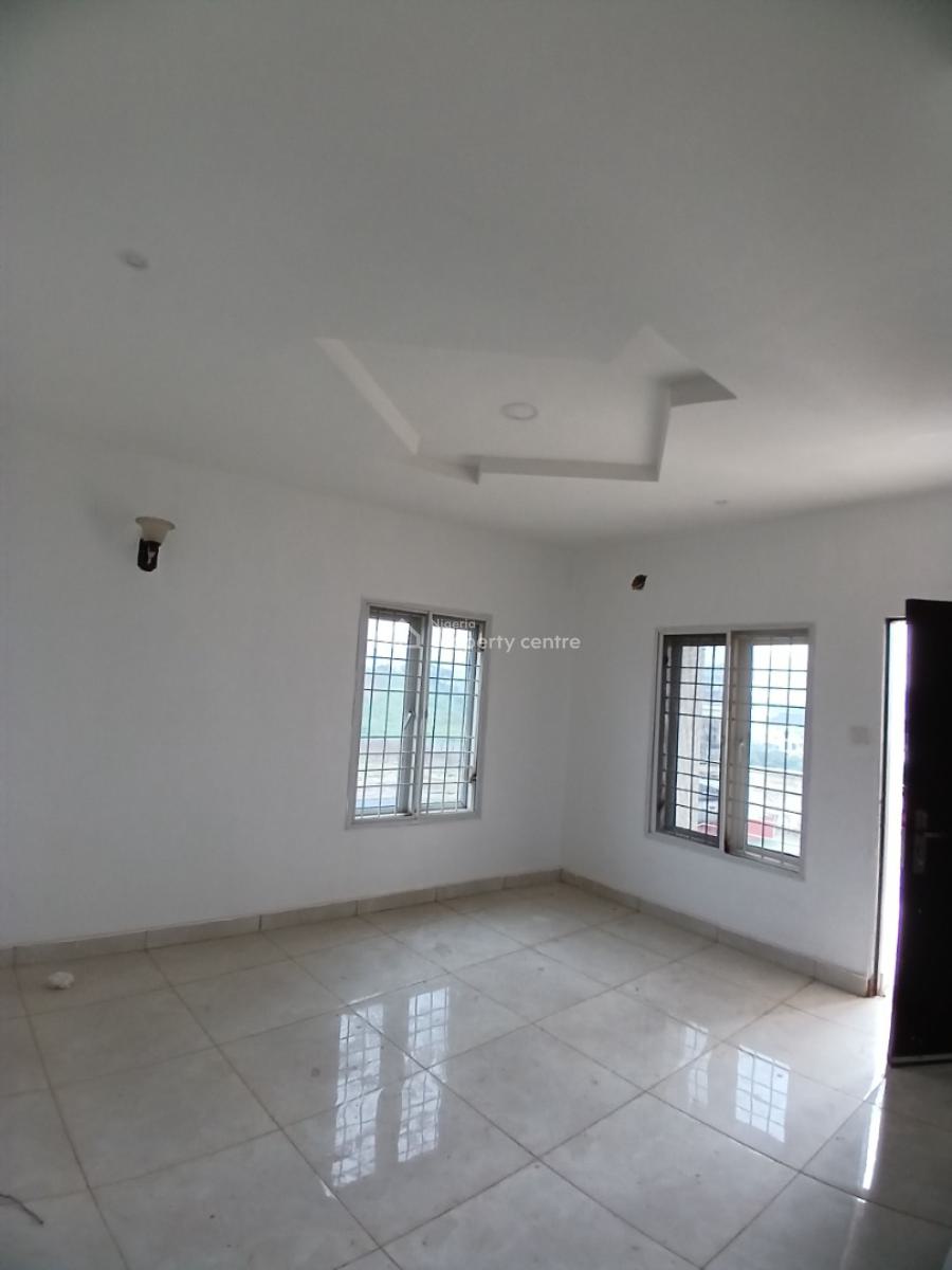 Well Renovated 4 Bedroom Semi Detached Duplex with 1room Bq, Guzape Abuja Diplomatic Zone, Guzape District, Abuja, Semi-detached Duplex for Rent