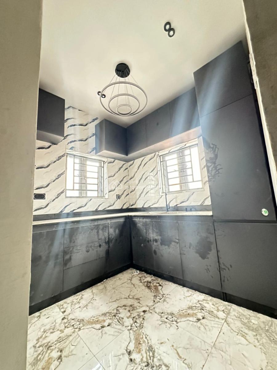 4bedrooms Duplex + Swimming Pool at Ologun Eru Ibadan, Adetokun, Ologuneru, Ibadan, Oyo, Detached Duplex for Sale