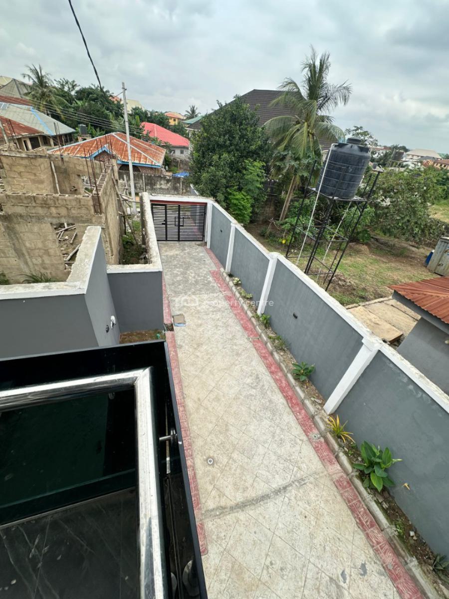 4bedrooms Duplex + Swimming Pool at Ologun Eru Ibadan, Adetokun, Ologuneru, Ibadan, Oyo, Detached Duplex for Sale