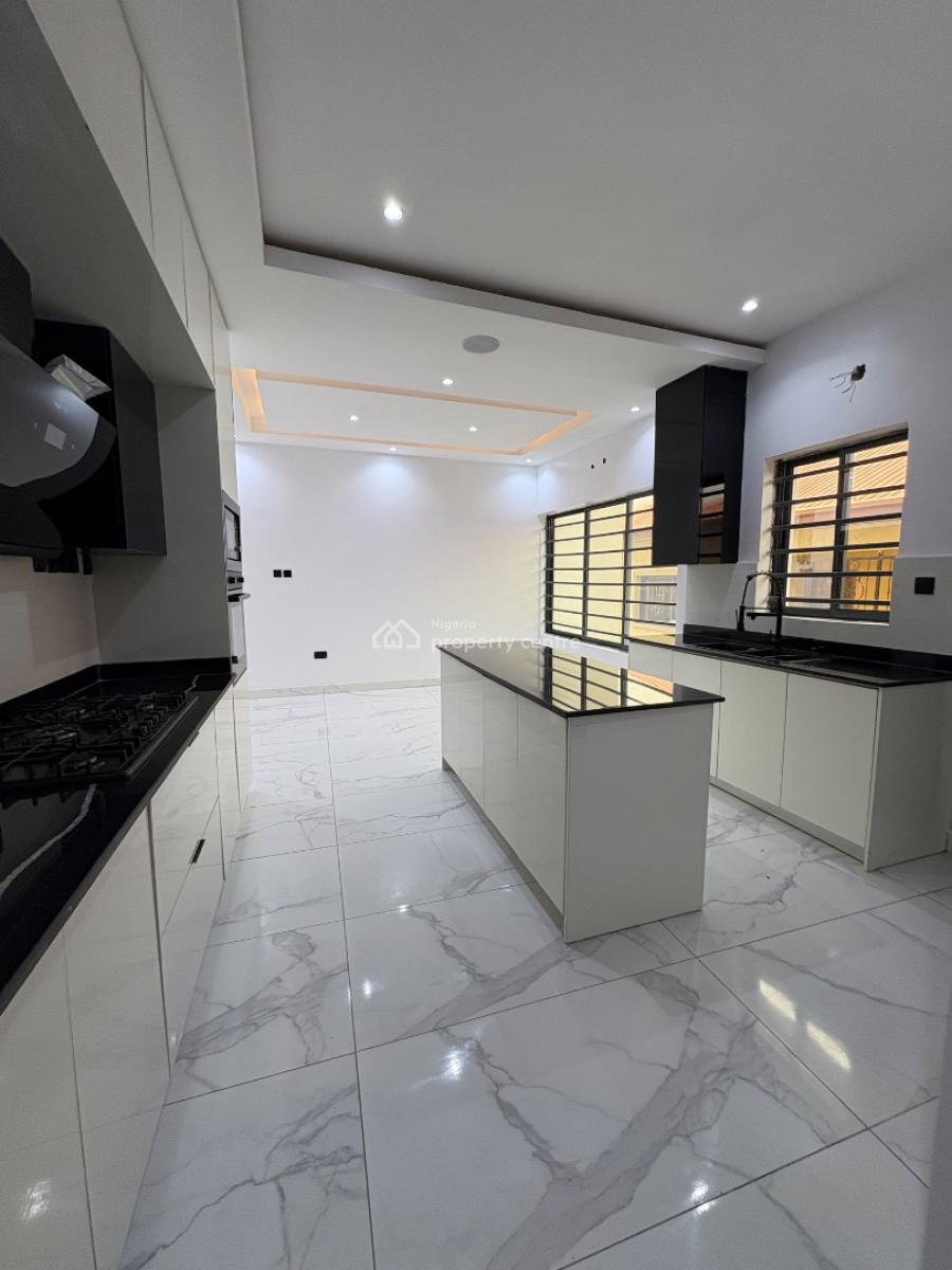 2bedroom and 3bedroom Apartment, Lekki Phase 1 Axis, Lekki, Lagos, Block of Flats for Sale