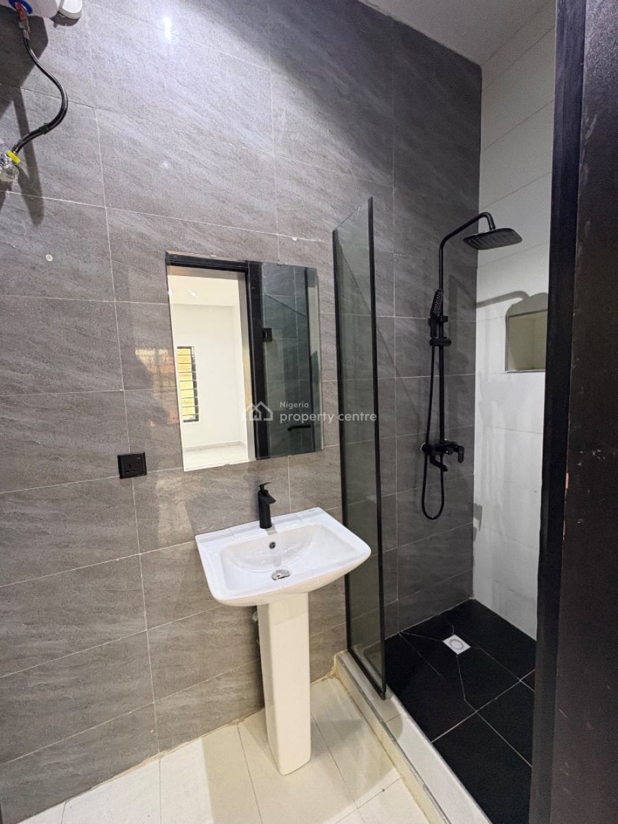 2bedroom and 3bedroom Apartment, Lekki Phase 1 Axis, Lekki, Lagos, Block of Flats for Sale