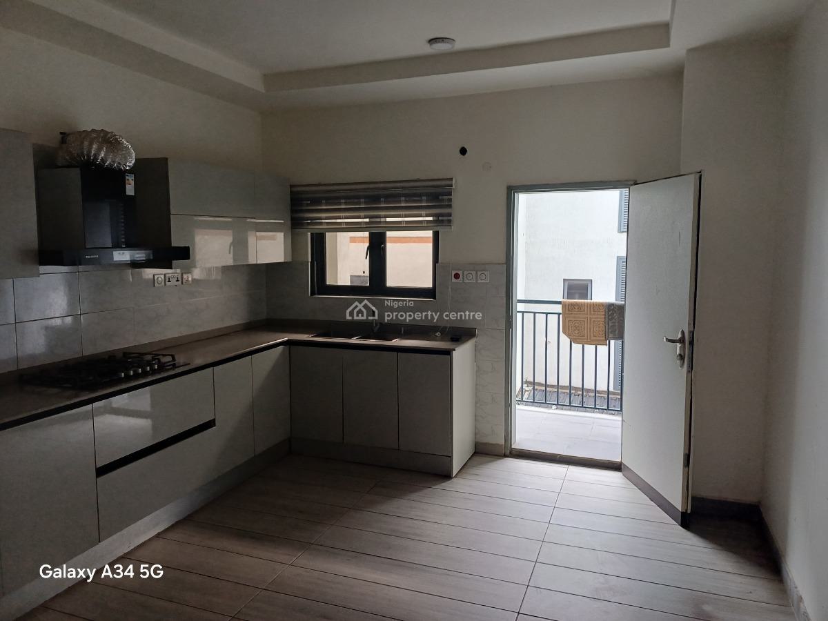 3 Bedrooms Flat with 1 Room Bq, Near Tak Continental Restaurant, Life Camp, Abuja, Flat / Apartment for Rent