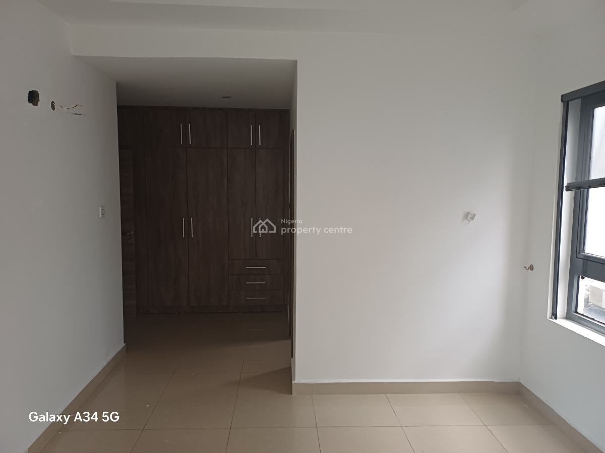 3 Bedrooms Flat with 1 Room Bq, Near Tak Continental Restaurant, Life Camp, Abuja, Flat / Apartment for Rent