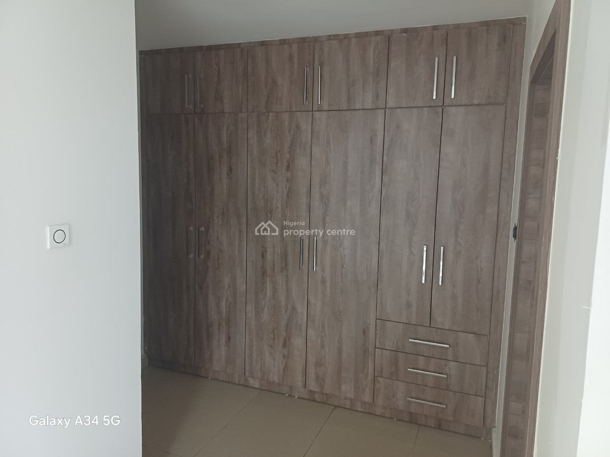 3 Bedrooms Flat with 1 Room Bq, Near Tak Continental Restaurant, Life Camp, Abuja, Flat / Apartment for Rent