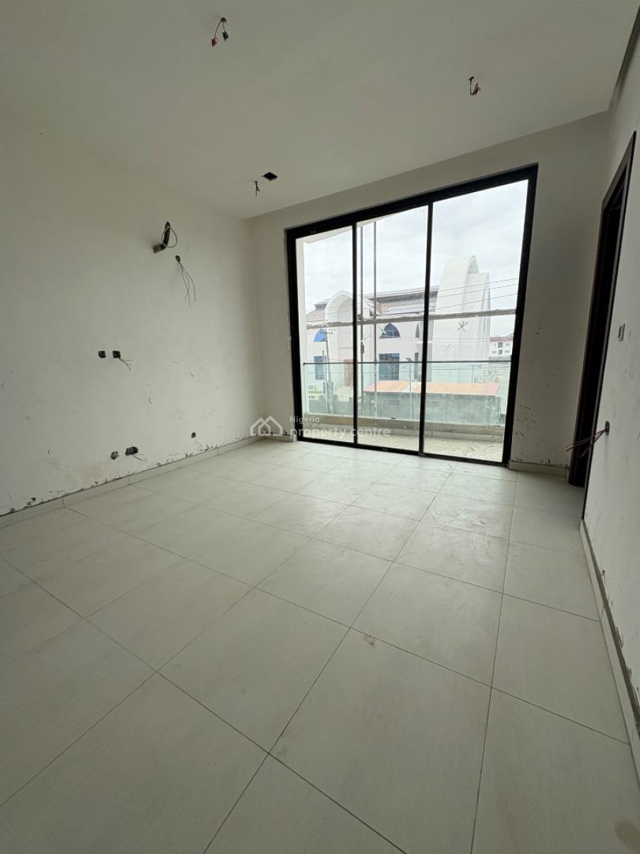 a Spacious 3bedroom /2bedroom Apartment, Ikate, Ikate, Lekki, Lagos, Block of Flats for Sale