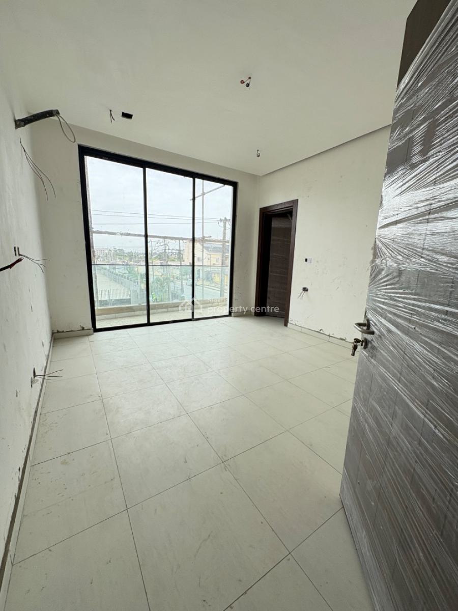 a Spacious 3bedroom /2bedroom Apartment, Ikate, Ikate, Lekki, Lagos, Block of Flats for Sale