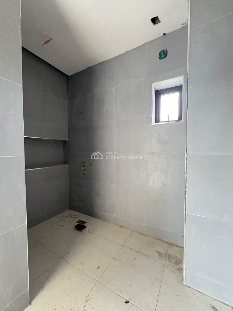 a Spacious 3bedroom /2bedroom Apartment, Ikate, Ikate, Lekki, Lagos, Block of Flats for Sale