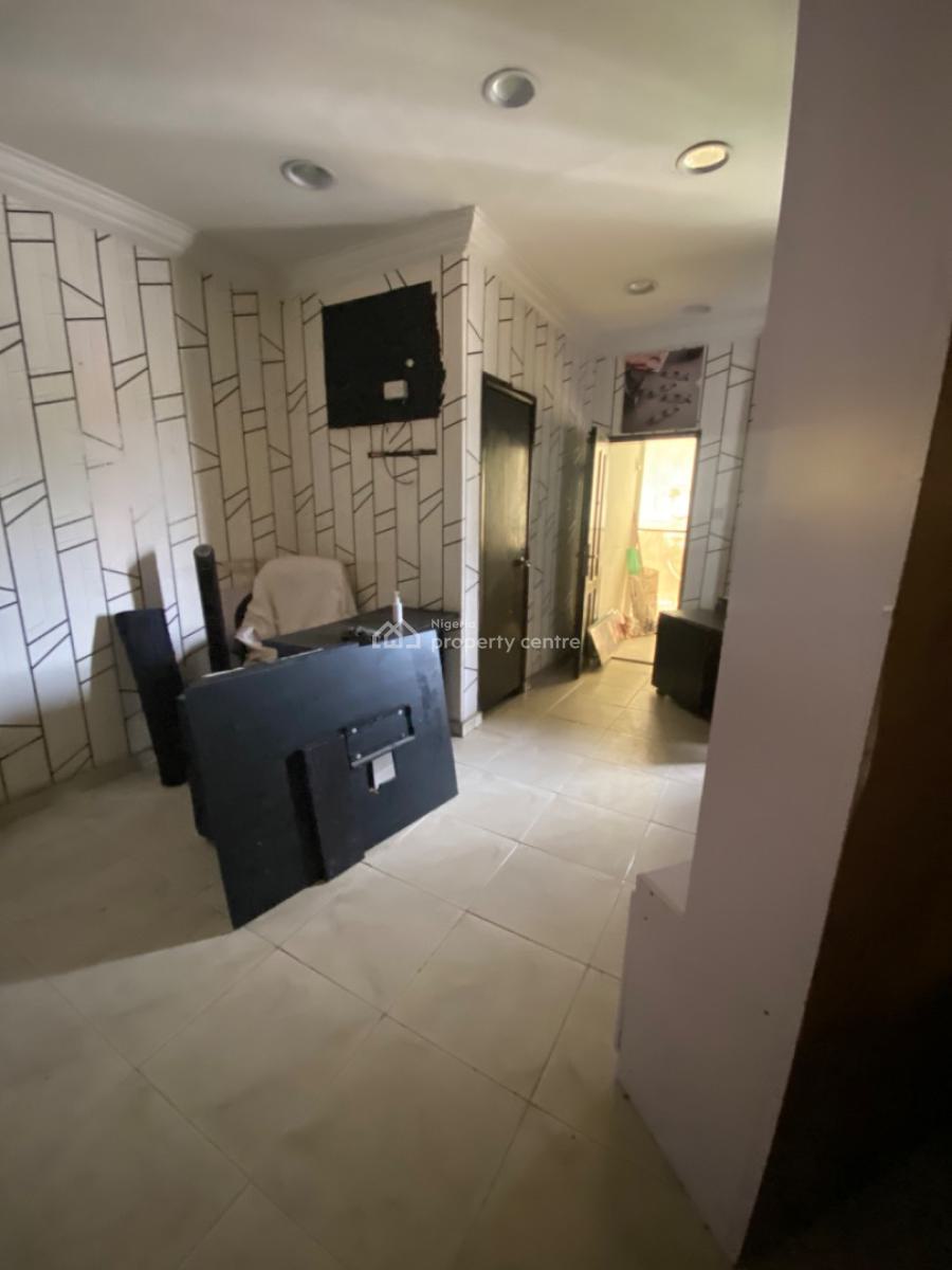 Shop Space First Floor Facing The Road at Lekki Phase 1, Bisola Durosinmi Etti Drive Lekki Phase 1, Lekki Phase 1, Lekki, Lagos, Shop for Rent