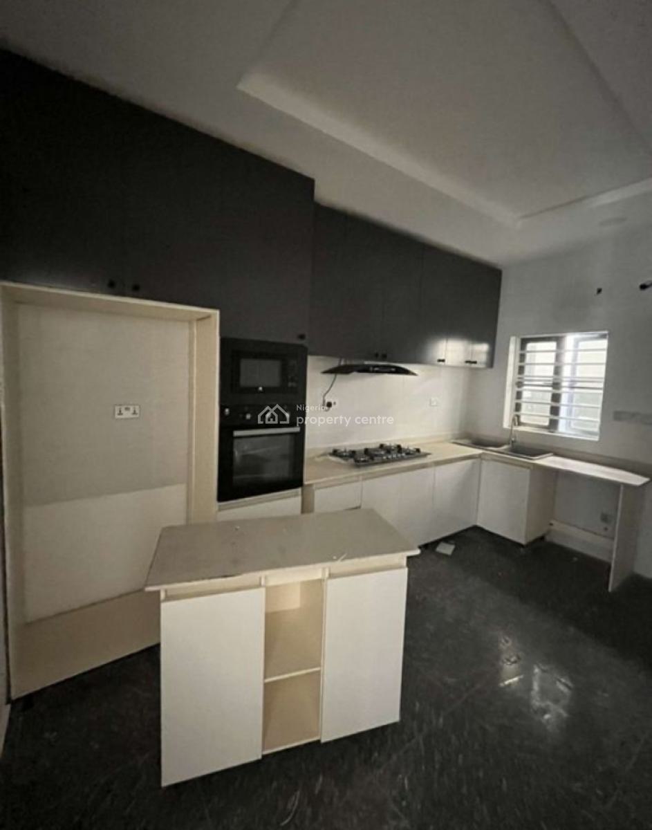 Spacious Room upstairs in a Shared Apartment, Lekki, Lagos, Self Contain (single Rooms) for Rent