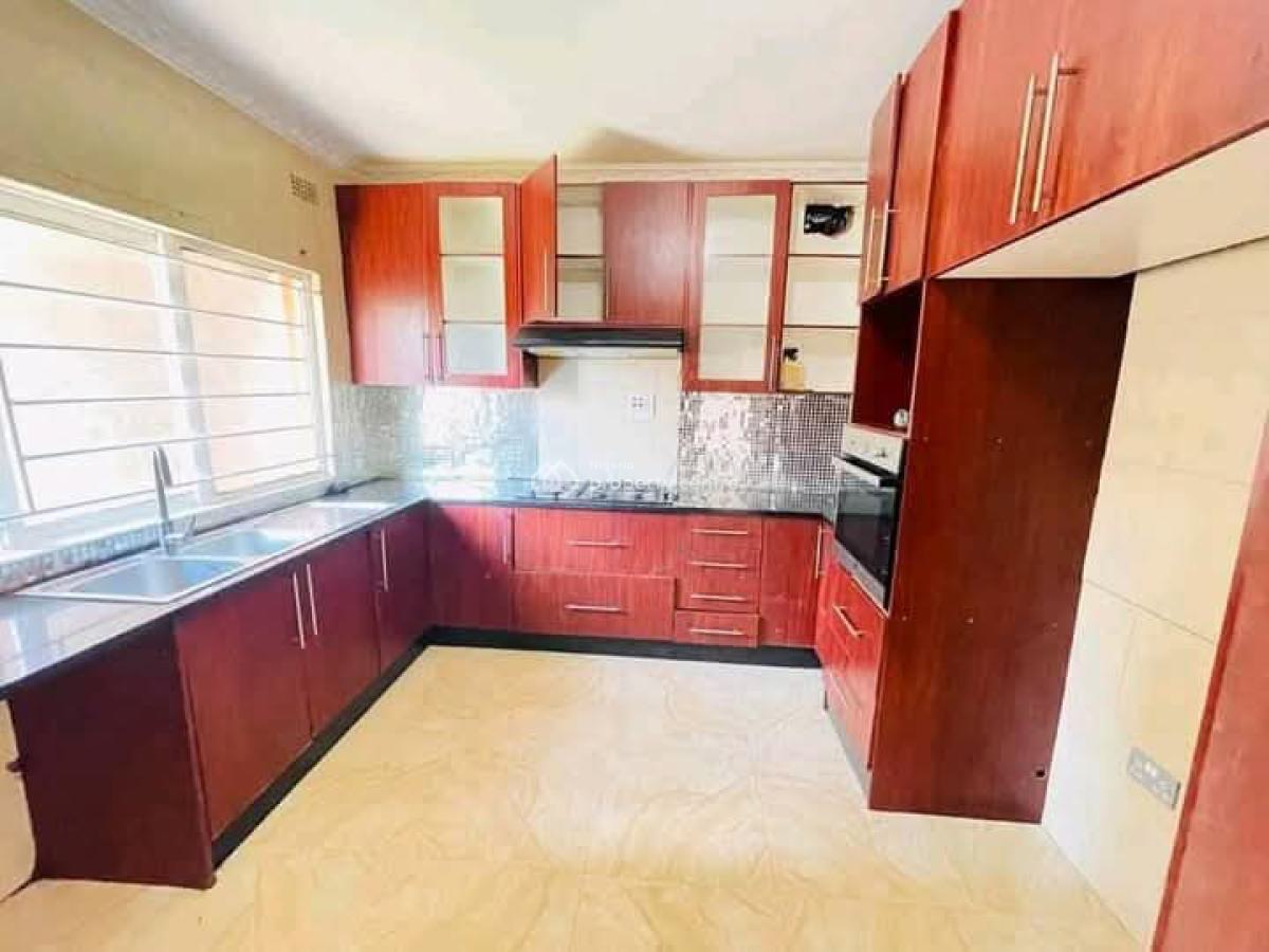 4 Bedroom Detached Bungalow with Bq, Iganmu, Lagos, Detached Duplex for Sale