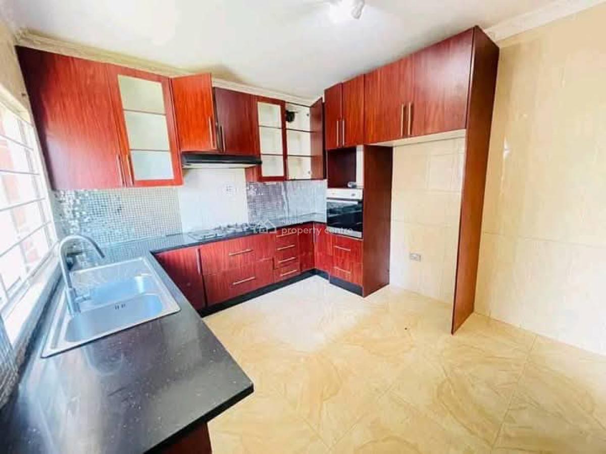 4 Bedroom Detached Bungalow with Bq, Iganmu, Lagos, Detached Duplex for Sale