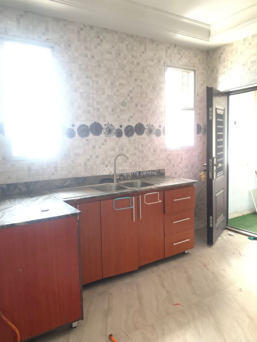 2 Bedrooms Apartment in a Secured Estate, Ikate, Lekki, Lagos, Flat / Apartment for Rent