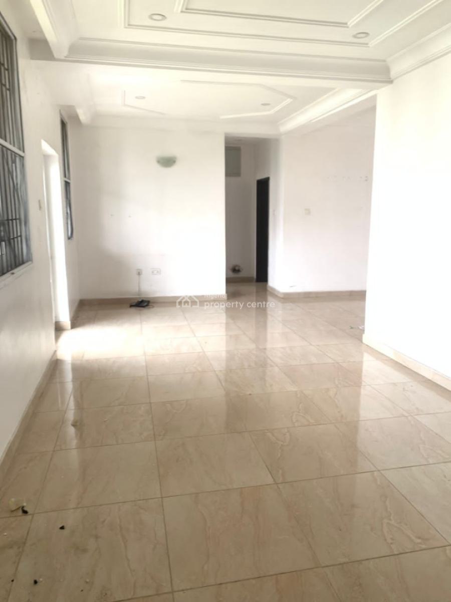 2 Bedrooms Apartment in a Secured Estate, Ikate, Lekki, Lagos, Flat / Apartment for Rent