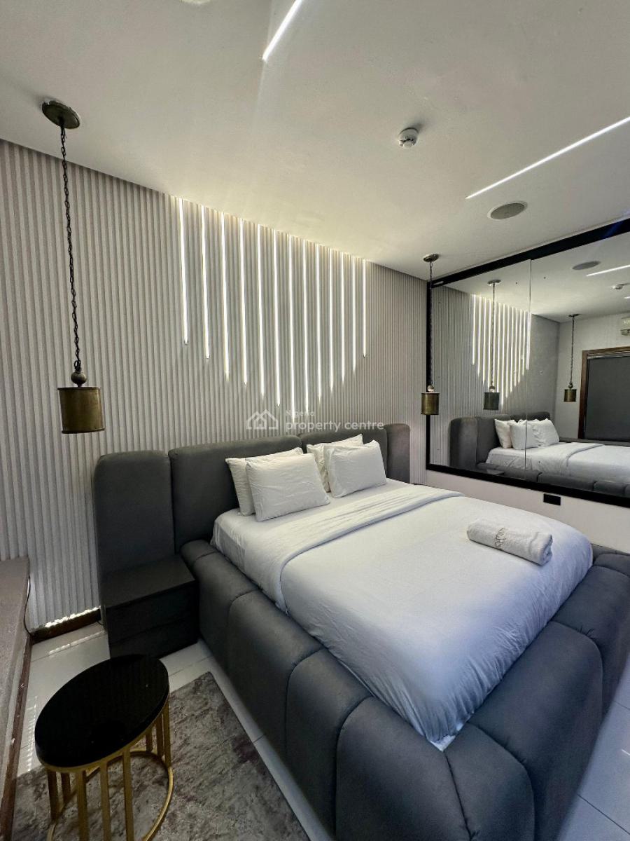 Luxury 1-bedroom Penthouse with Ps5 and Basketball Court, Lekki Phase 1, Lekki, Lagos, Flat / Apartment Short Let