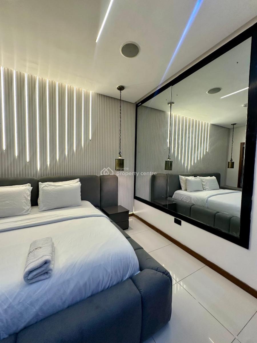Luxury 1-bedroom Penthouse with Ps5 and Basketball Court, Lekki Phase 1, Lekki, Lagos, Flat / Apartment Short Let
