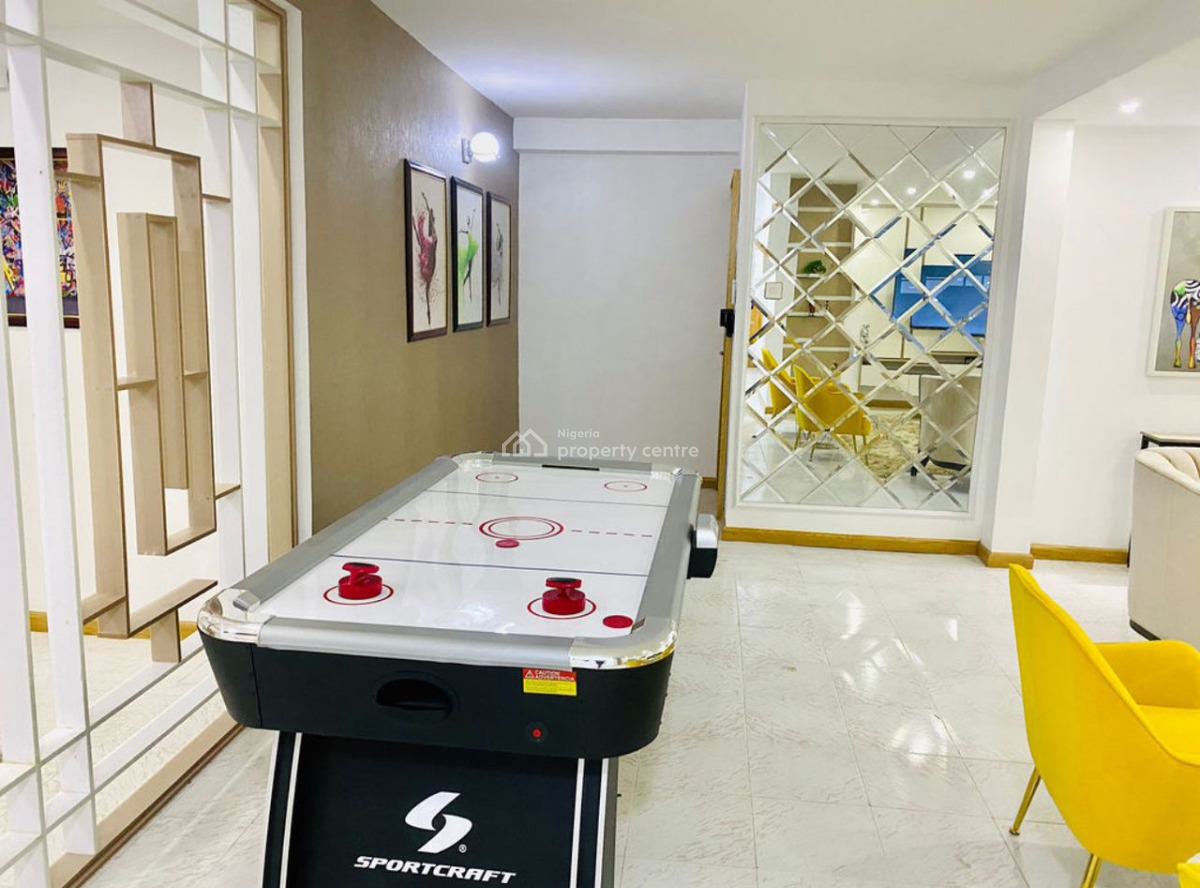 Luxury 3 Bedroom Apartment with Pool & Gym, Victoria Island (vi), Lagos, Flat / Apartment Short Let