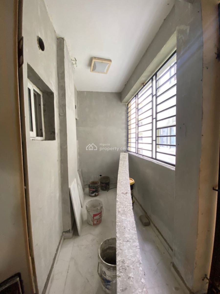Spacious Renovated 4 Bedroom Apartment, Prime Water Gardens Ikate Lekki, Lekki, Lagos, Flat / Apartment for Sale