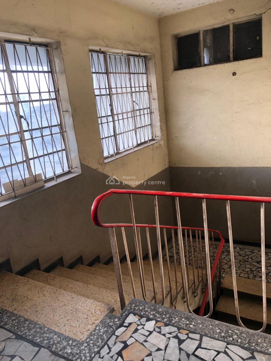 2 Bedroom Penthouse and Ground Floor Flat, Herbert Macaulay Way, Yaba , Lagos., Yaba, Lagos, Flat / Apartment for Rent