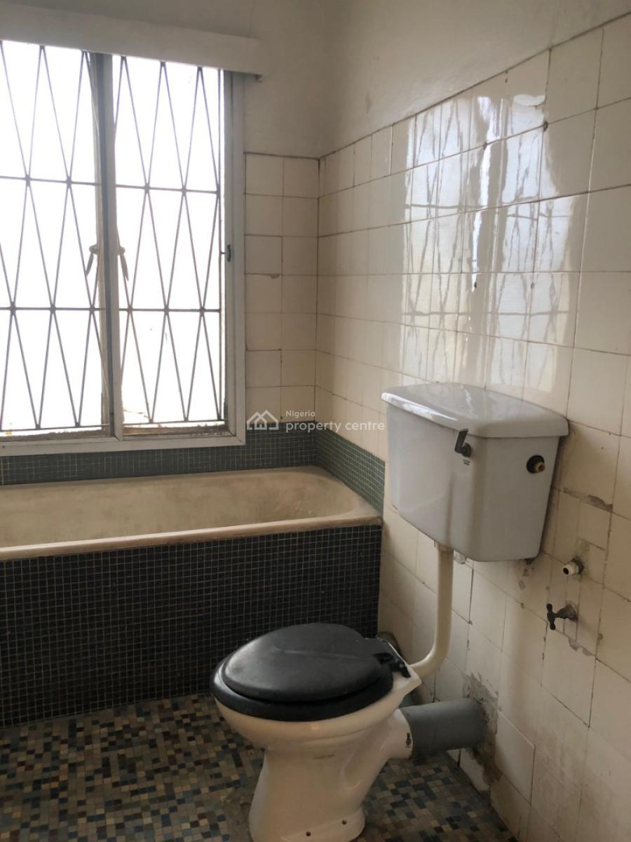 2 Bedroom Penthouse and Ground Floor Flat, Herbert Macaulay Way, Yaba , Lagos., Yaba, Lagos, Flat / Apartment for Rent