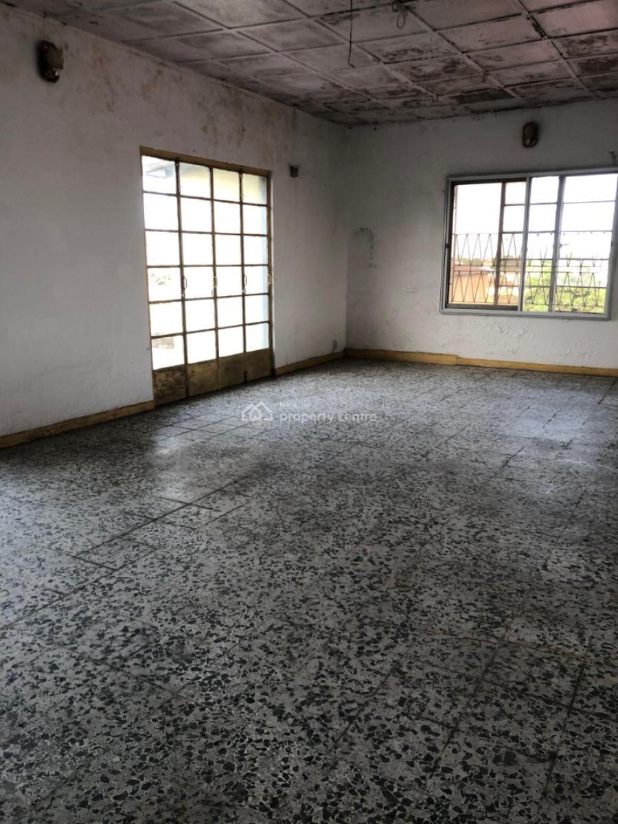 2 Bedroom Penthouse and Ground Floor Flat, Herbert Macaulay Way, Yaba , Lagos., Yaba, Lagos, Flat / Apartment for Rent
