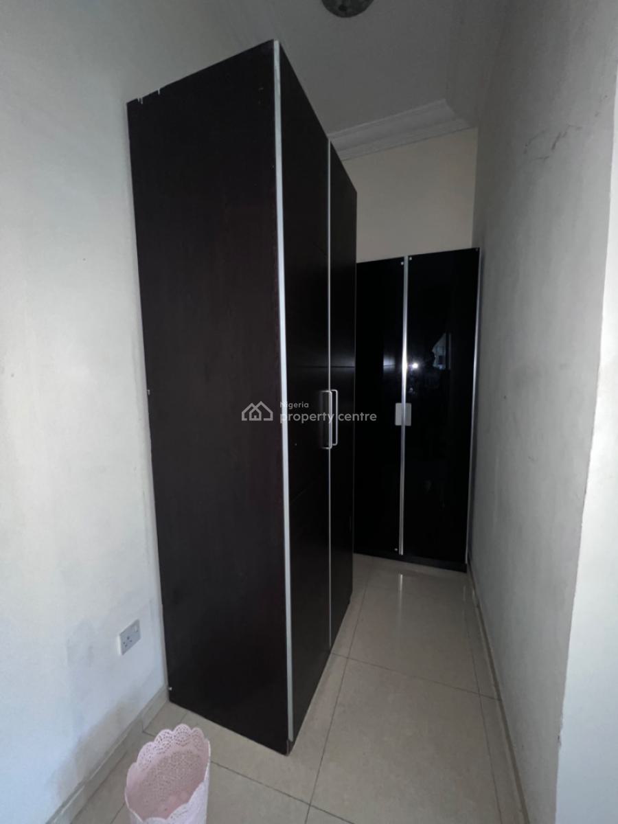 Exquisite Spacious Masters Bedroom in an a Prestigious Estate, Southernview Estate Off Lekki Conservation Road, By Lekki 2nd Toll Gat, Lekki, Lagos, Flat / Apartment for Rent
