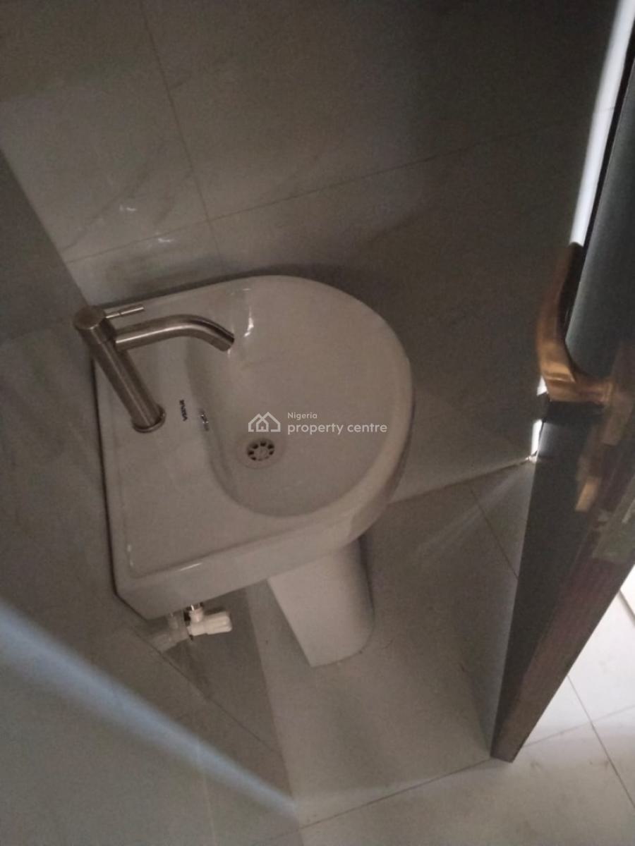 Standard Newly Built 2bed Room Flat, Shomolu, Lagos, Flat / Apartment for Rent
