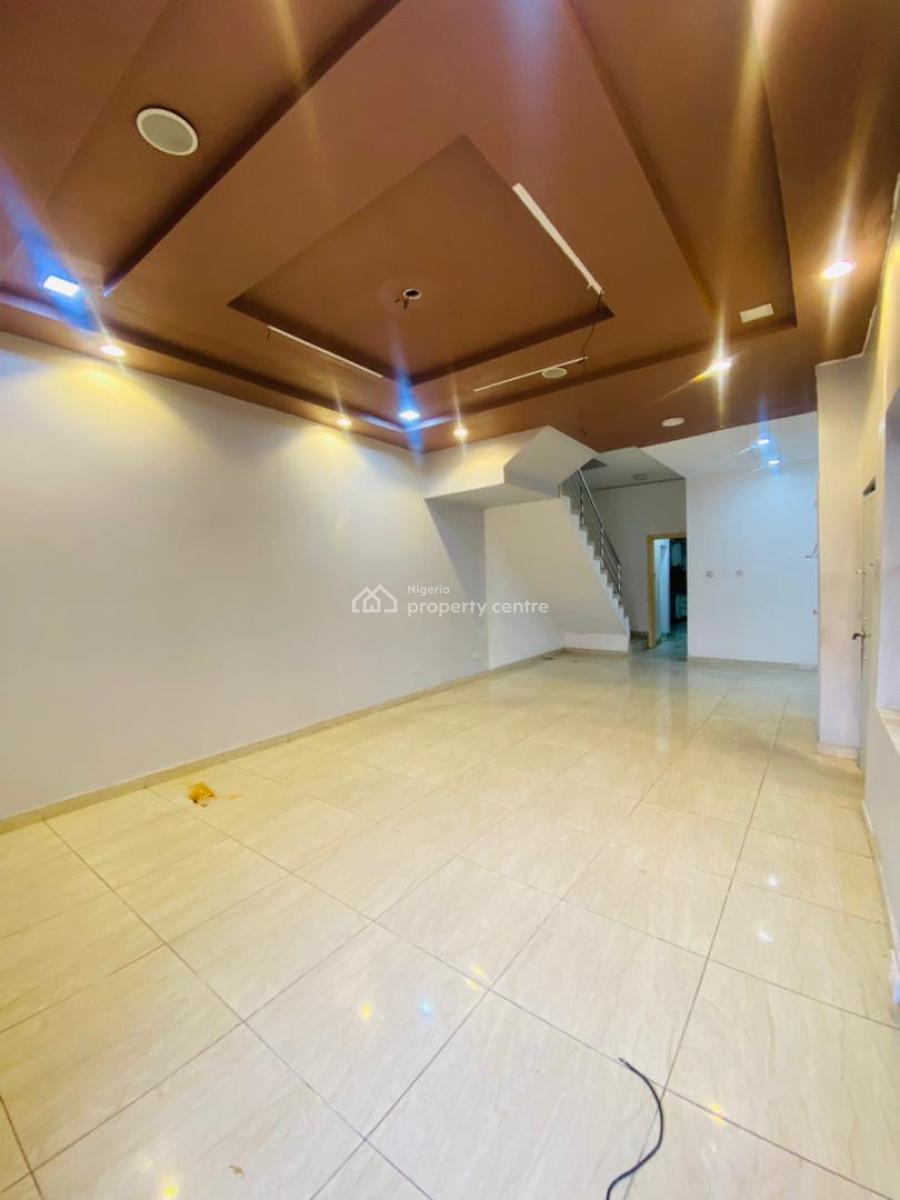 Luxurious Sweet 4 Bedroom Duplex Semi Detached with Bq Self Compound, Chevron Lekki, Lekki, Lagos, Semi-detached Duplex for Rent