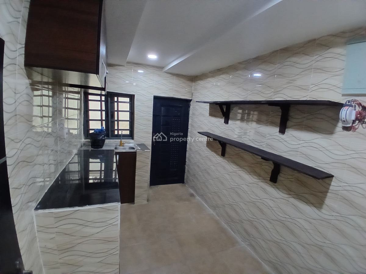 Newly Built 3 Bedroom Flat, Alexander, Oluyole Extension, Ibadan, Oyo, Flat / Apartment for Rent